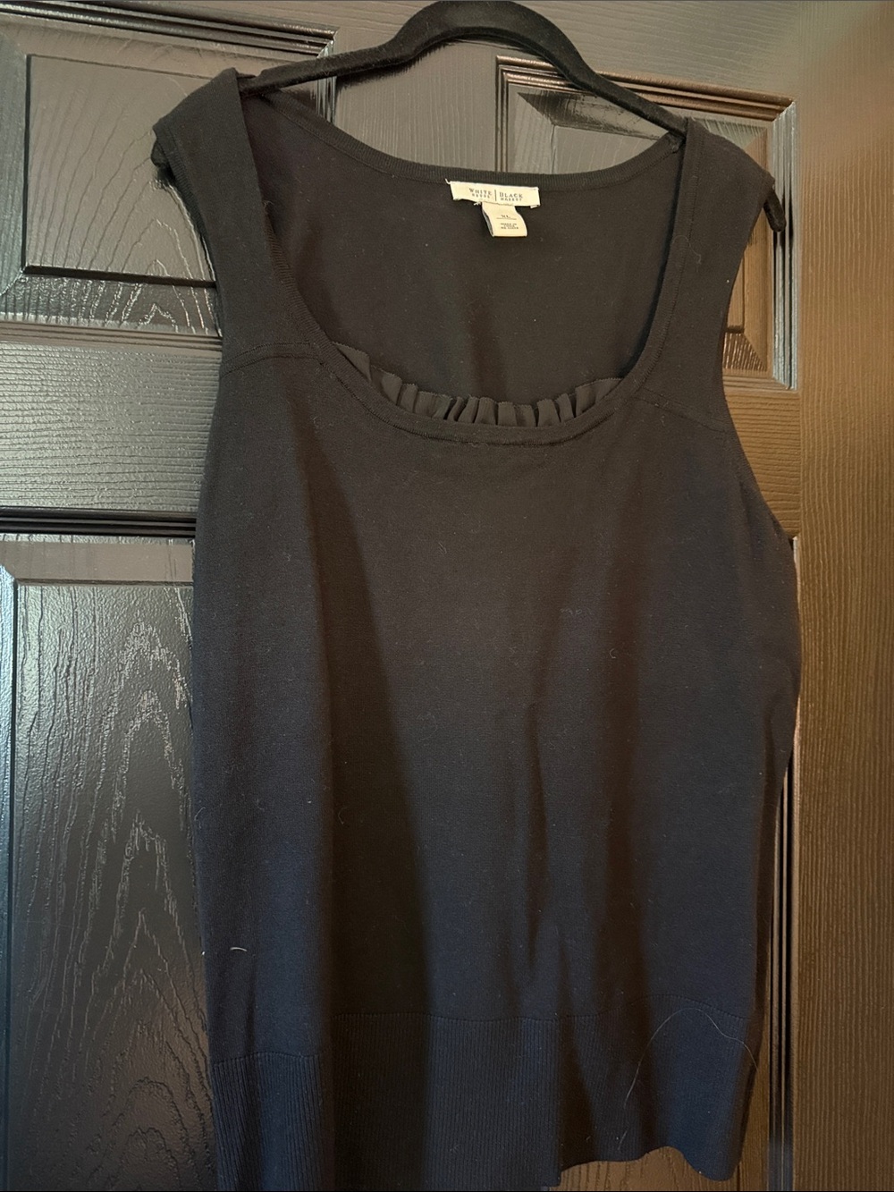 White House Black Market Black Scoop Neck Sleeveless Knit Tank